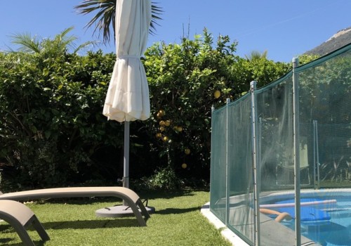 How much does glass pool fence cost?
